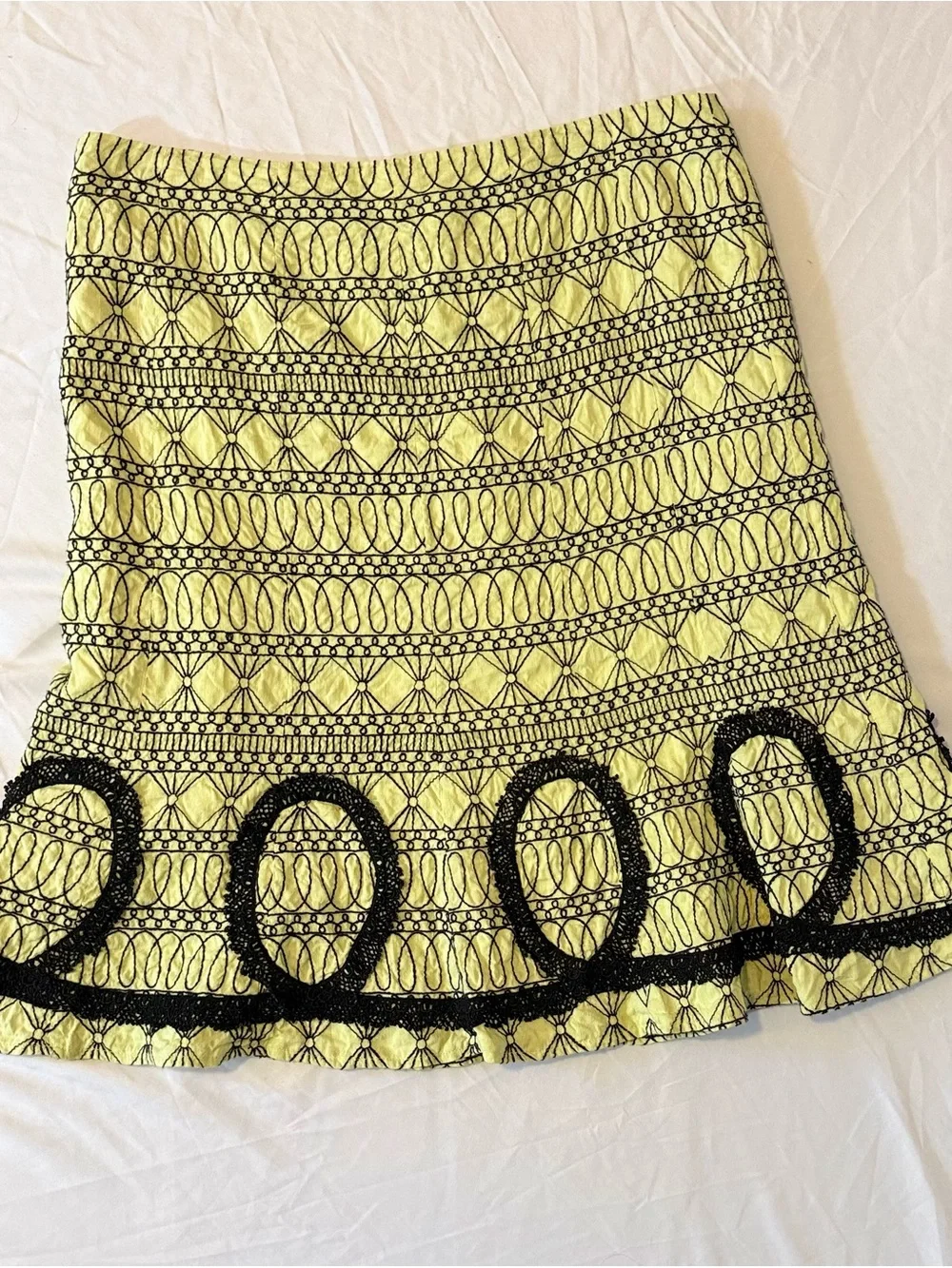 WD.NY Lime Green Y2K A-Line Skirt with Black Embroidery Size 14 (GG30)